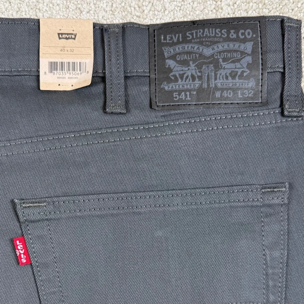 Levis item new